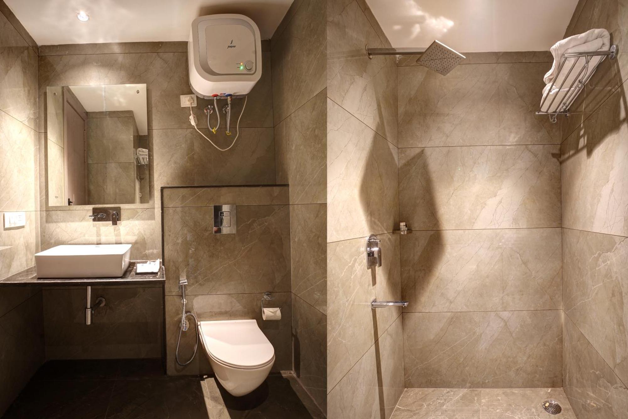 Hotel Iva Premium Delhi Airport With Airport Drop Nové Dillí Exteriér fotografie