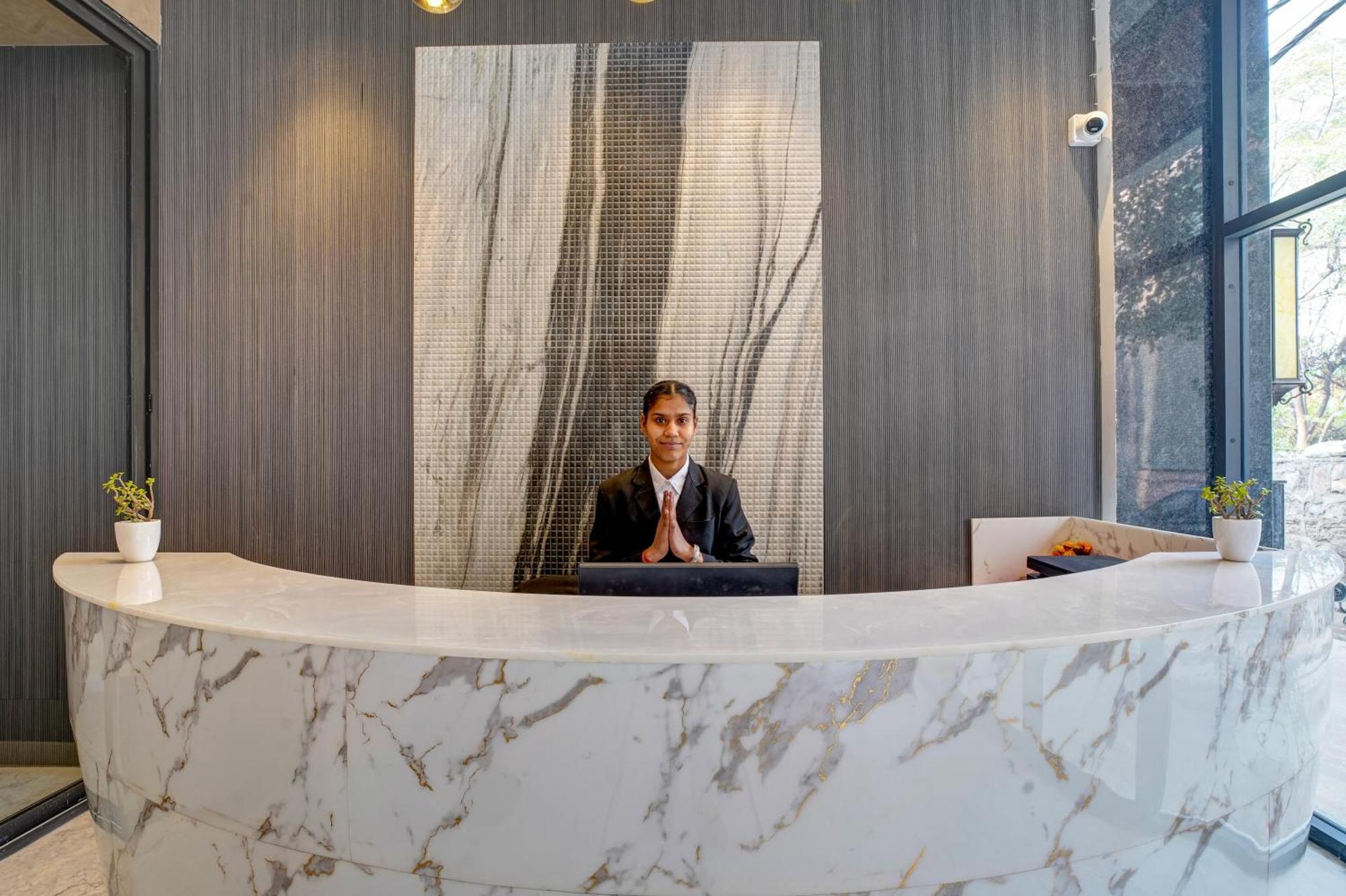 Hotel Iva Premium Delhi Airport With Airport Drop Nové Dillí Exteriér fotografie